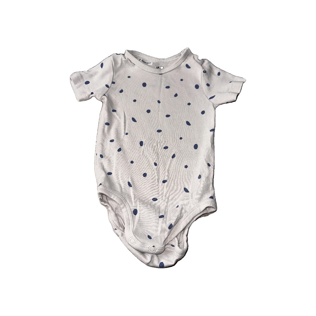 H&M Unisex cream | Light Blue | polka dot Onesie Size: 6 months cream | Light Blue | polka dot