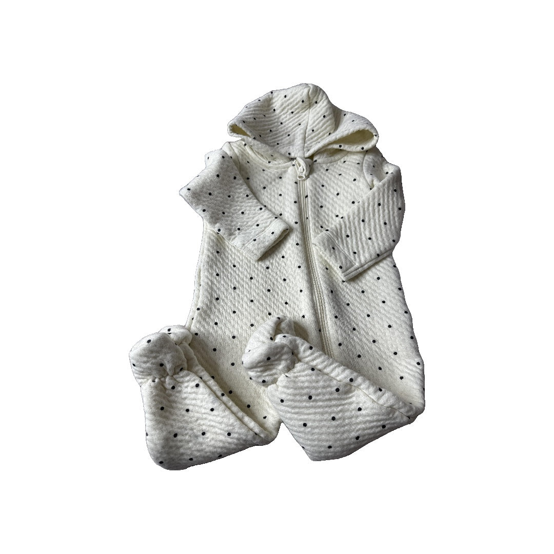 Mighty Girls cream | polka dot Pajamas Size: 9 months cream | polka dot