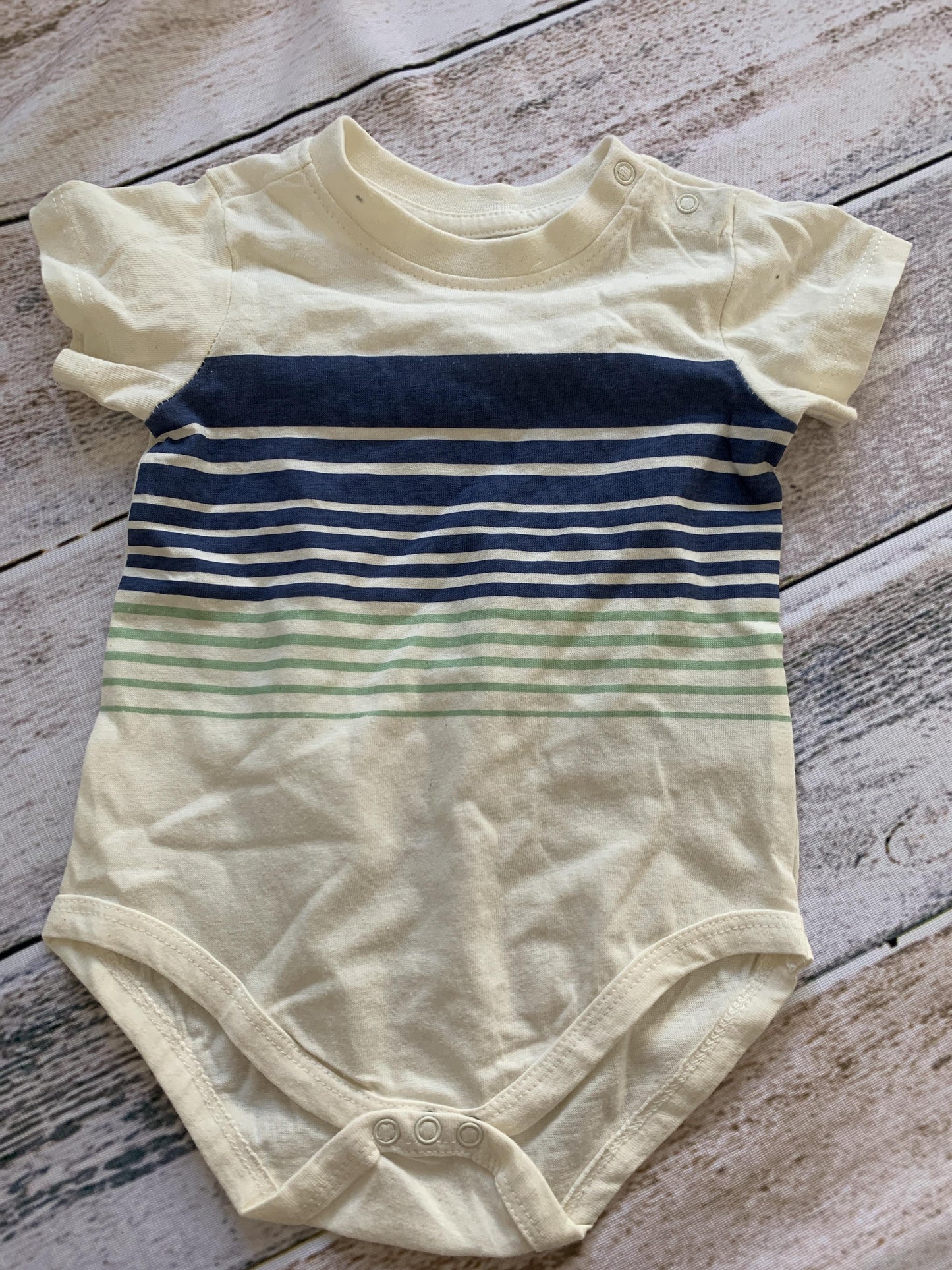 DKNY Boys cream | Stripe | Retro Onesie Size: 6-9 months cream | Stripe | Retro