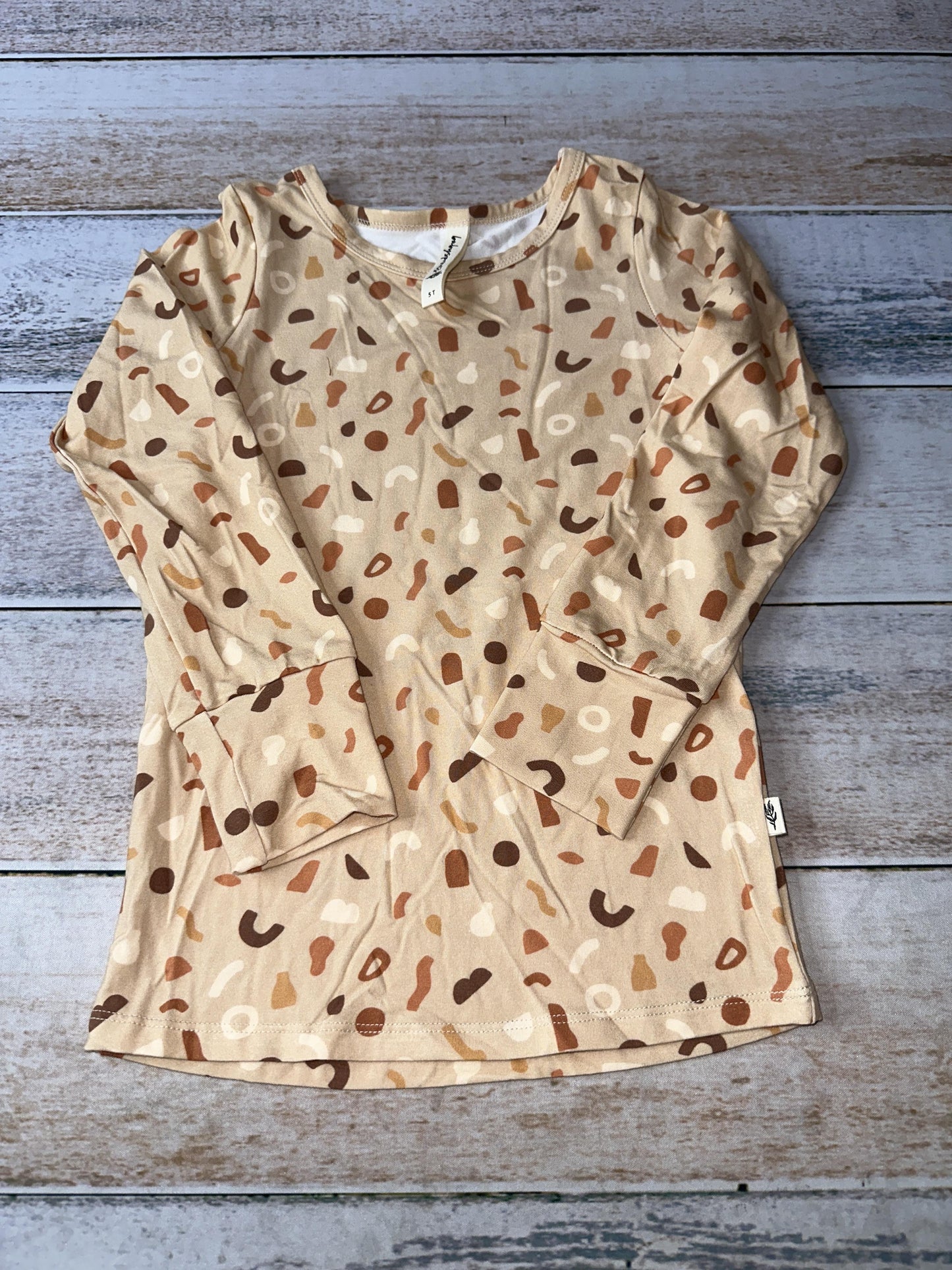 BabySprouts co Unisex cream | Tan | Brown Pajamas Size: 5T cream | Tan | Brown