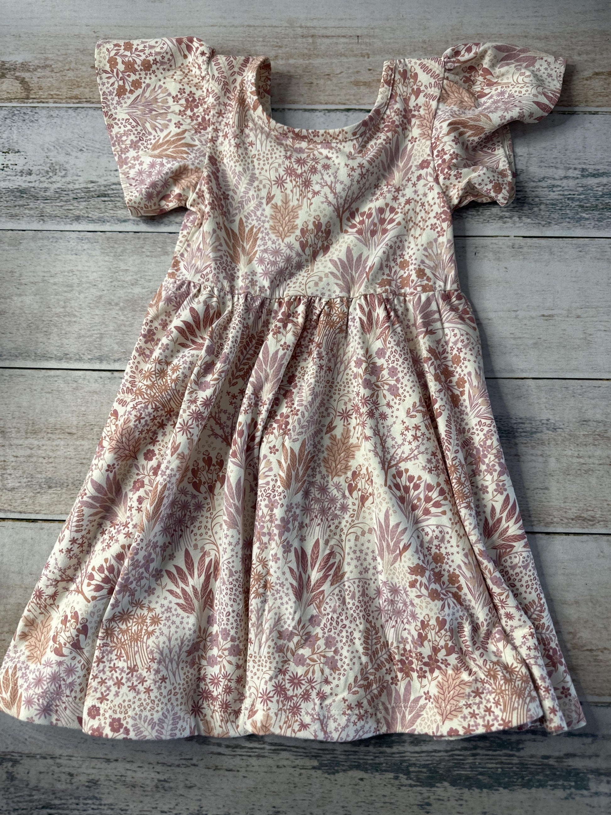 City Mouse Girls cream | Tan | pink Dress Size: 3T cream | Tan | pink