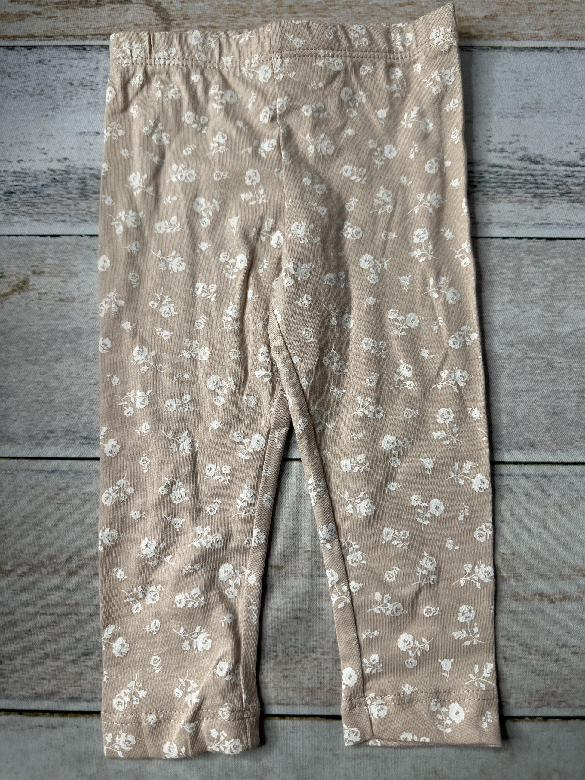 Laura Ashley Unisex cream | White Pants Size: 6-9 months cream | White