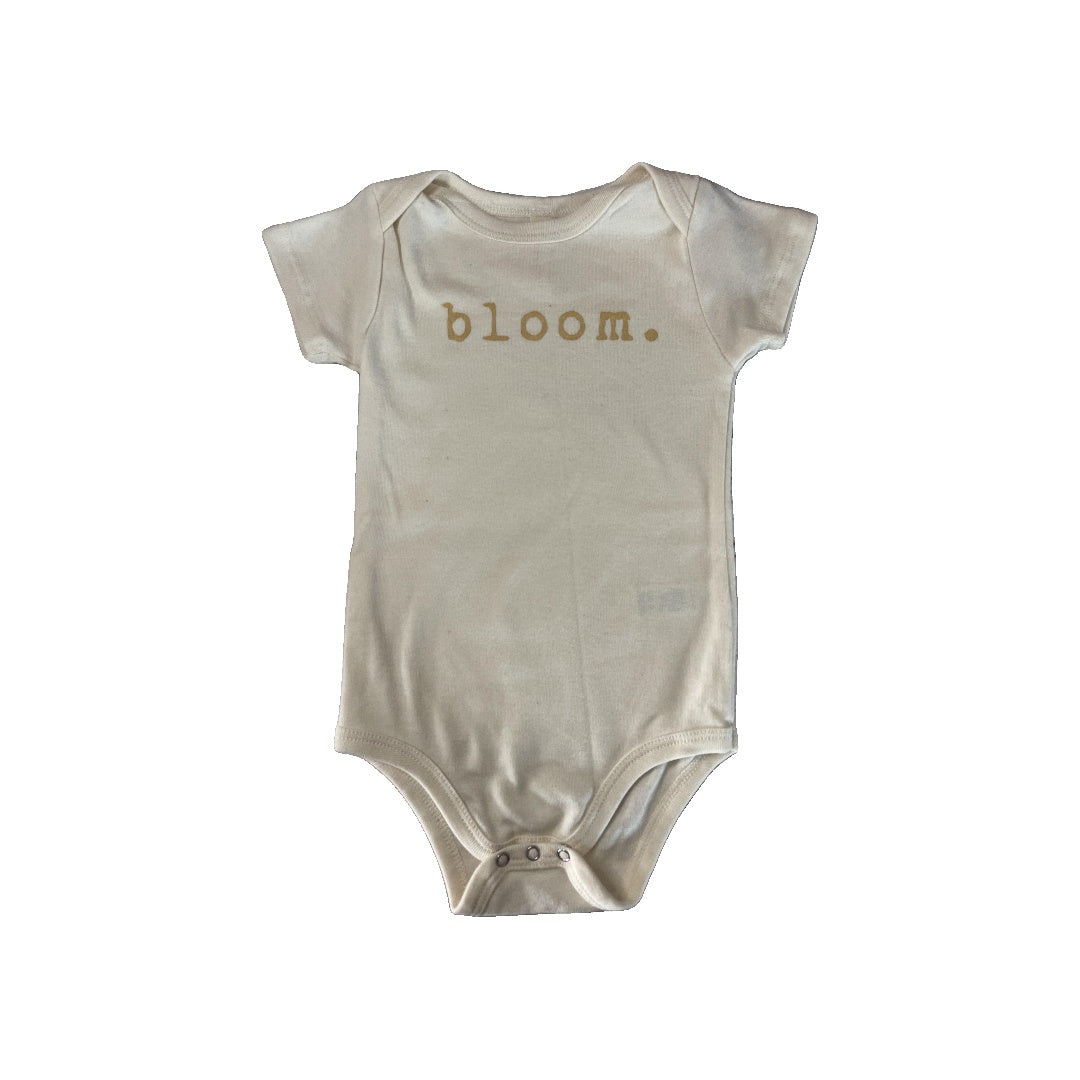 Tenth + Pine Unisex cream | Yellow Onesie Size: 12-18 months cream | Yellow