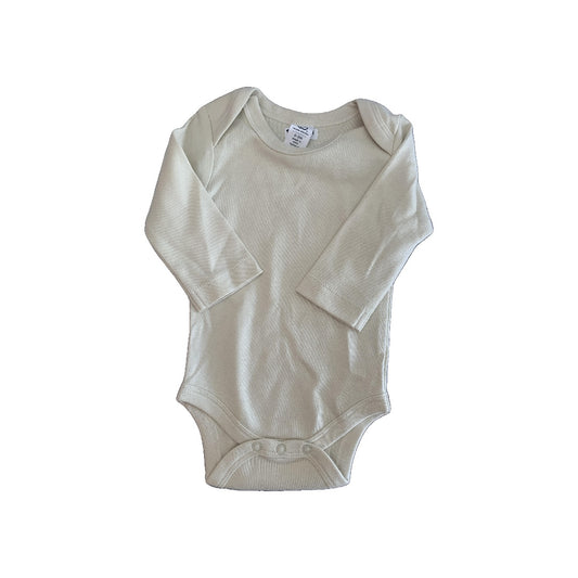 Colored Organics Girls cream Onesie Size: 0-3 months cream