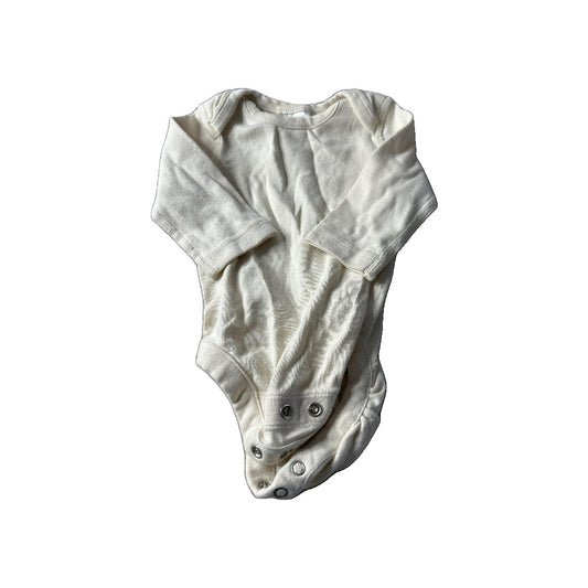 Hanna Andersson Girls cream Onesie Size: 0-3 months cream