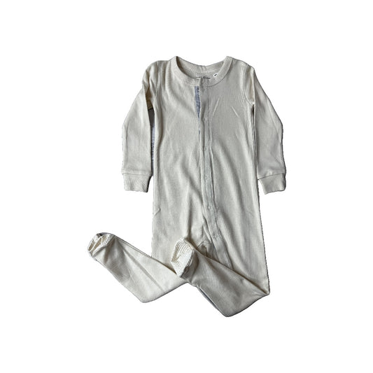 Colored Organics Unisex cream Pajamas Size: 12-18 months cream