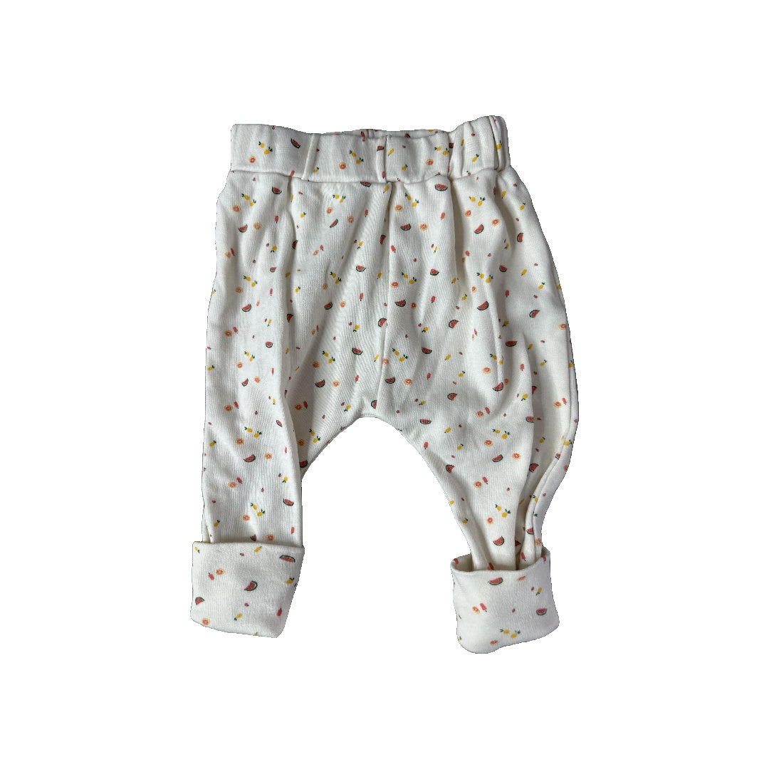 Finn + Emma Unisex cream Pants Size: 0-3 months cream