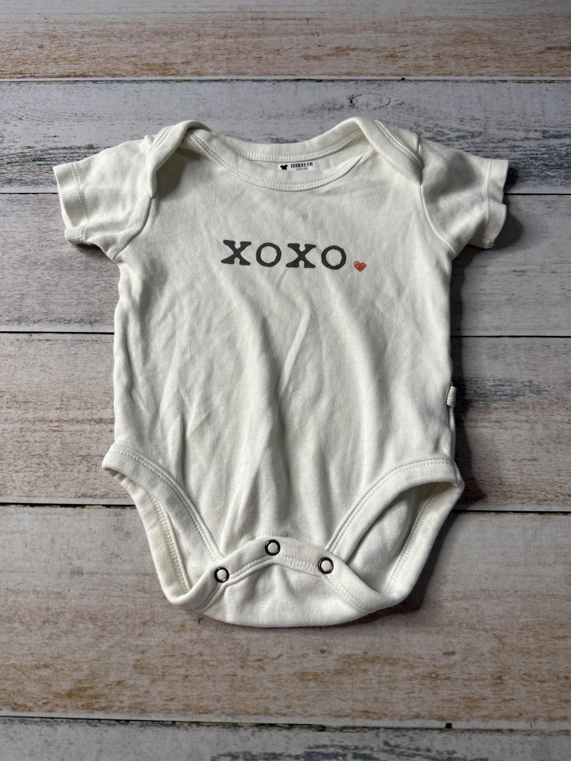 Finn + Emma Unisex cream Onesie Size: 6-9 months cream