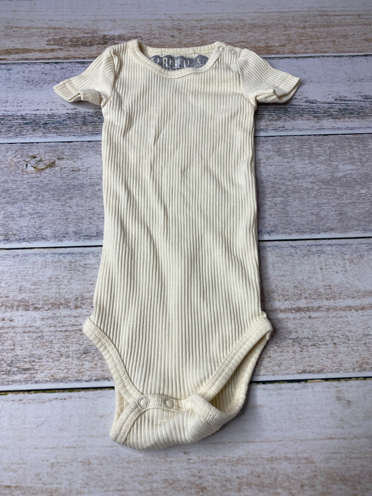 Kidential Unisex cream Onesie Size: 6-9 months cream
