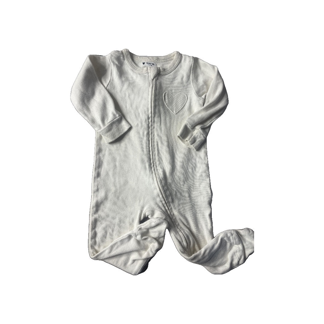 Bebenca Unisex cream Pajamas Size: 6-9 months cream