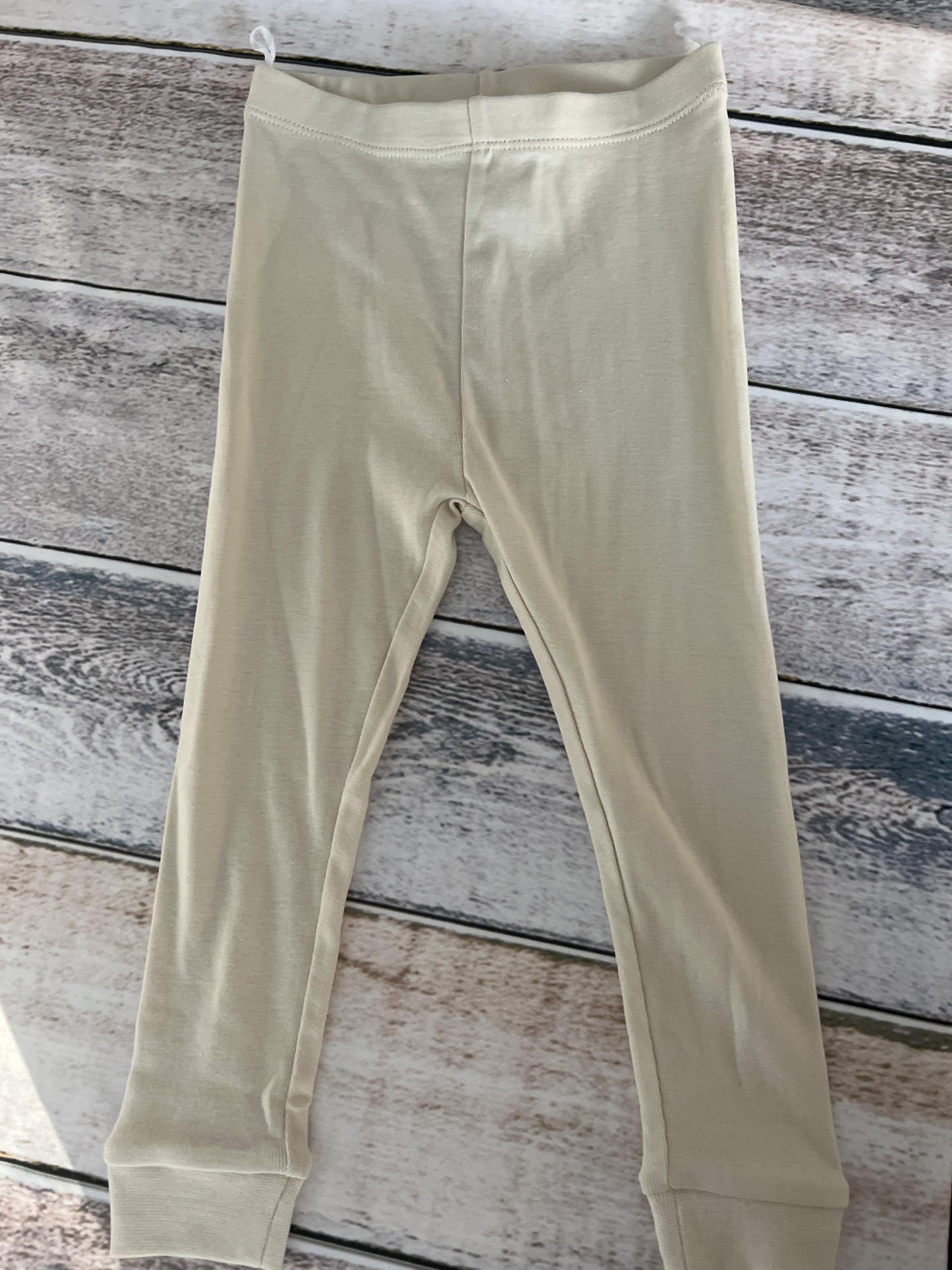 H&M Girls cream Pajamas Size: 12-18 months cream
