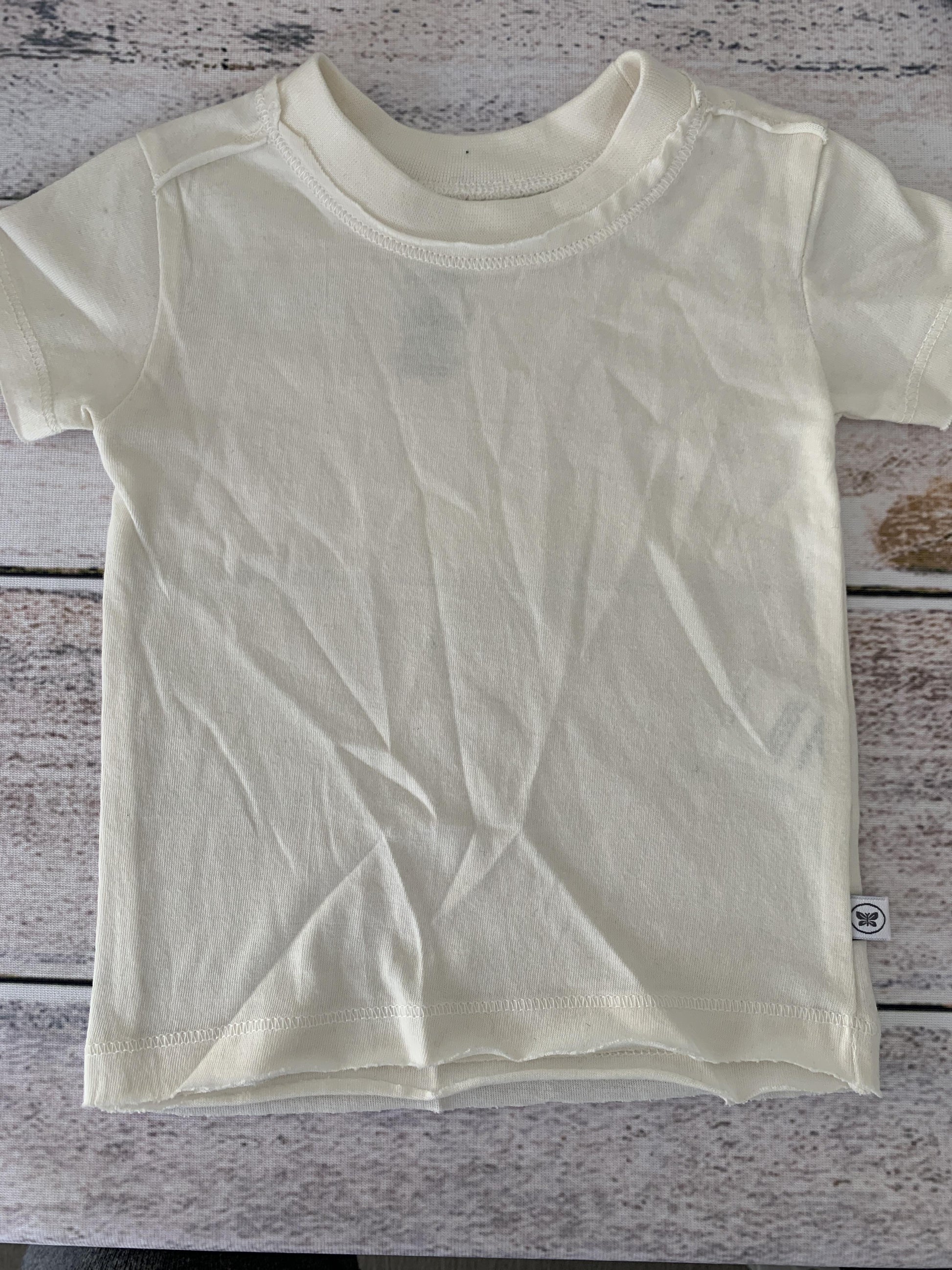 Honest co Boys cream T-Shirt Size: 3-6 months cream