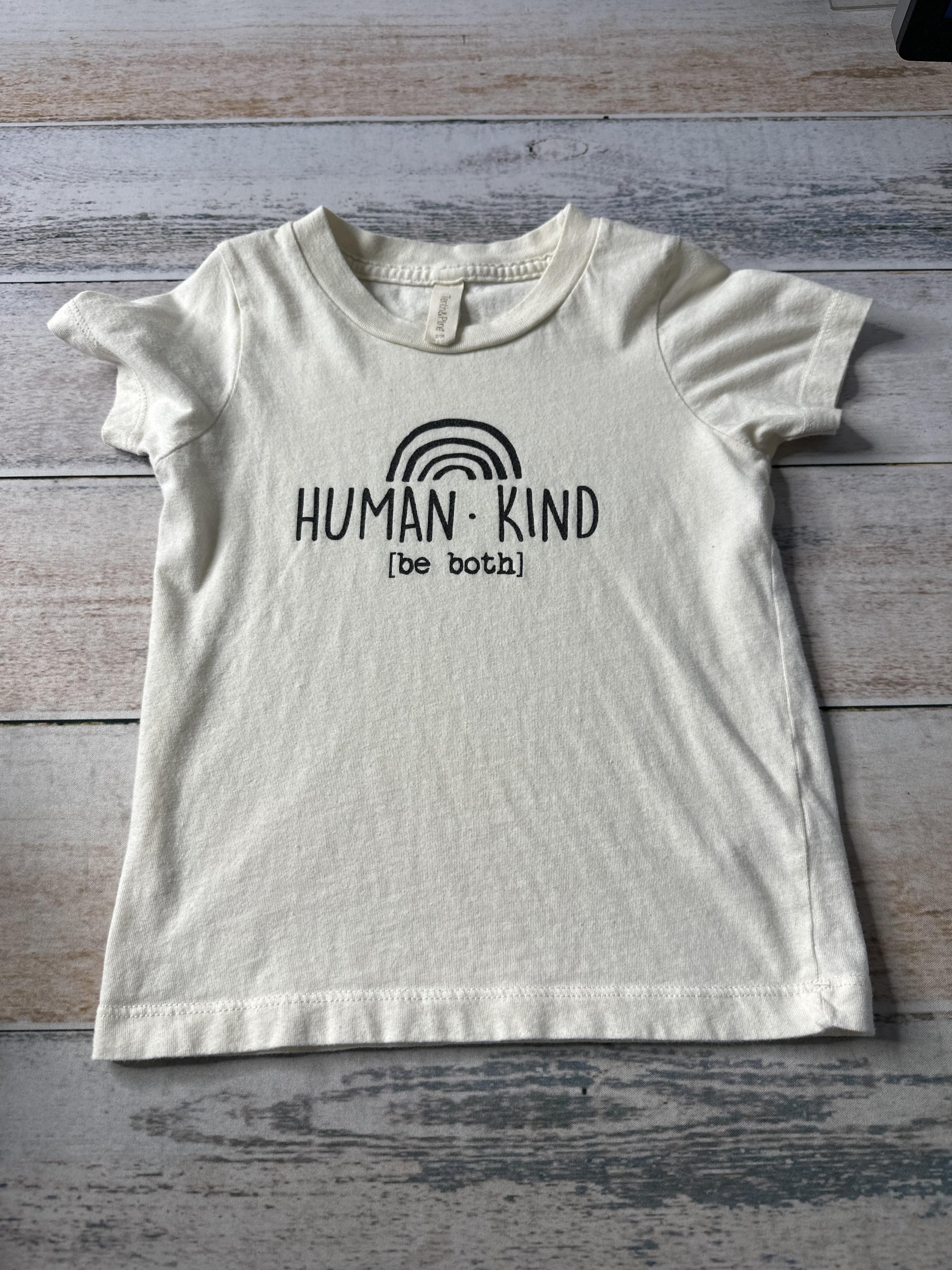Tenth + Pine Unisex cream T-Shirt Size: 2-3 Years cream
