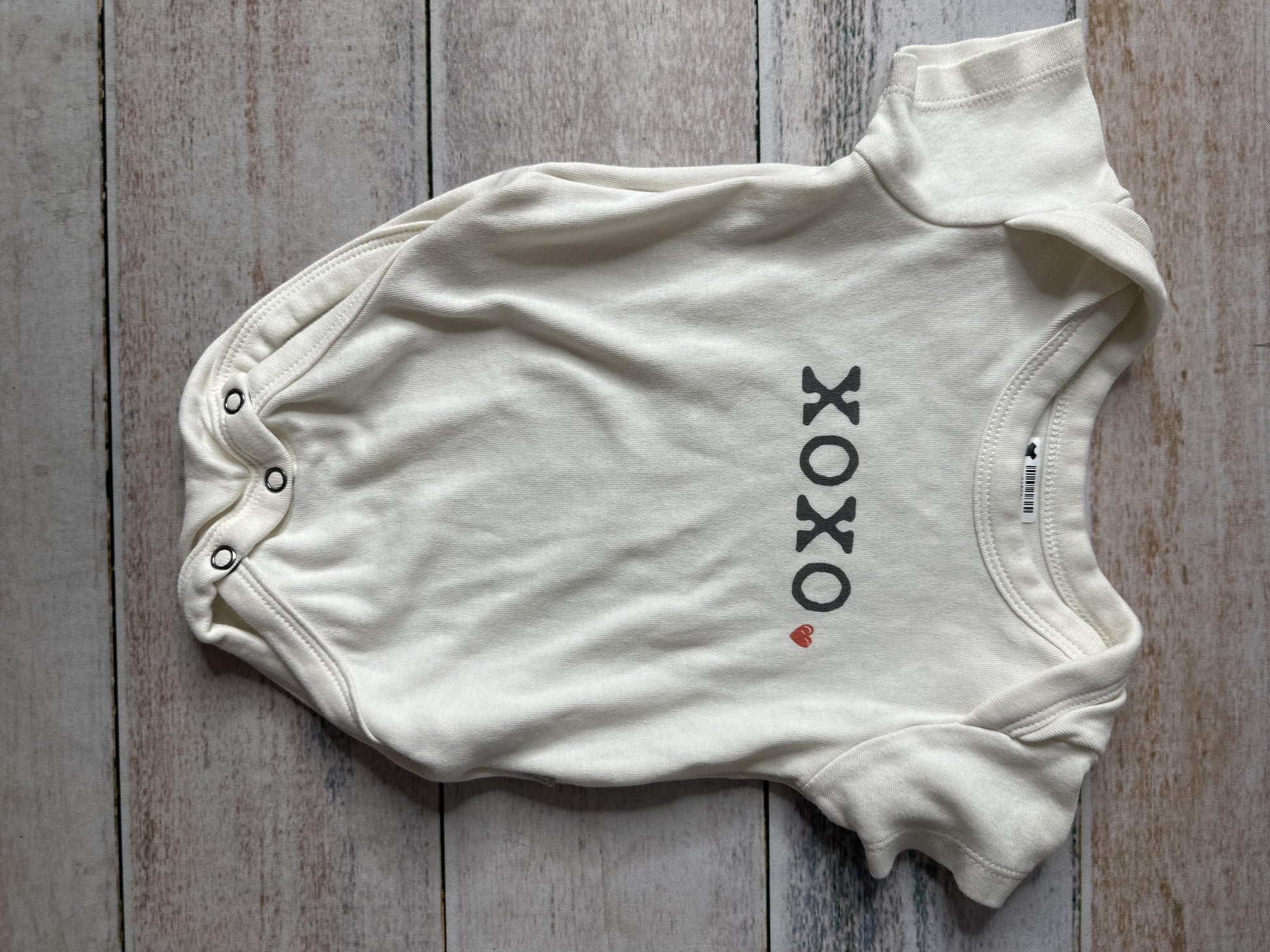 Finn + Emma Unisex cream Onesie Size: 3-6 months cream