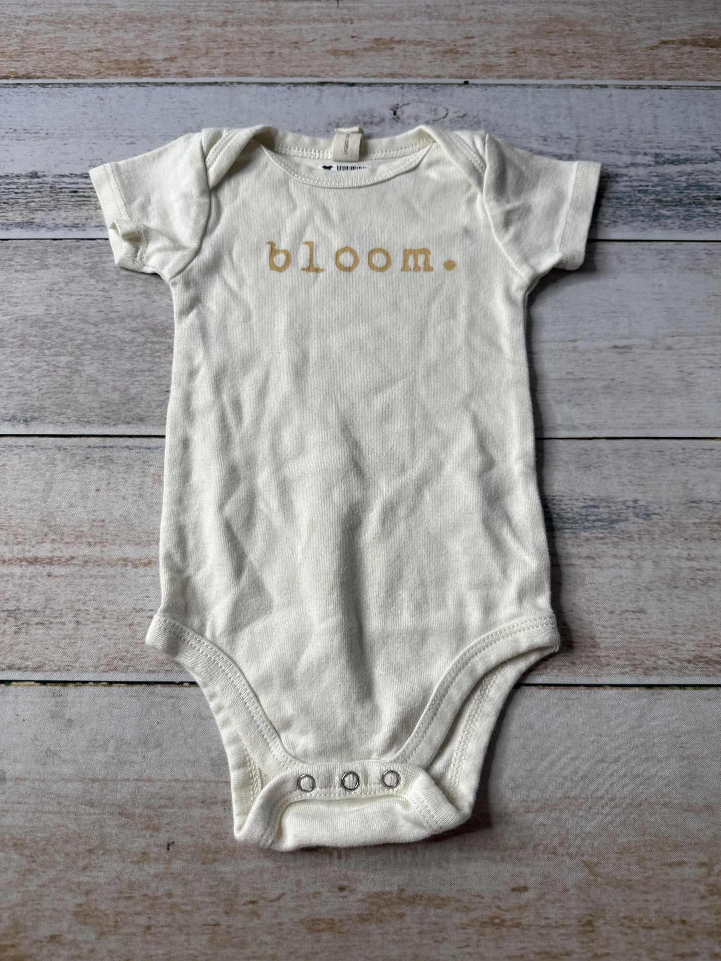 Tenth + Pine Unisex cream Onesie Size: 3-6 months cream