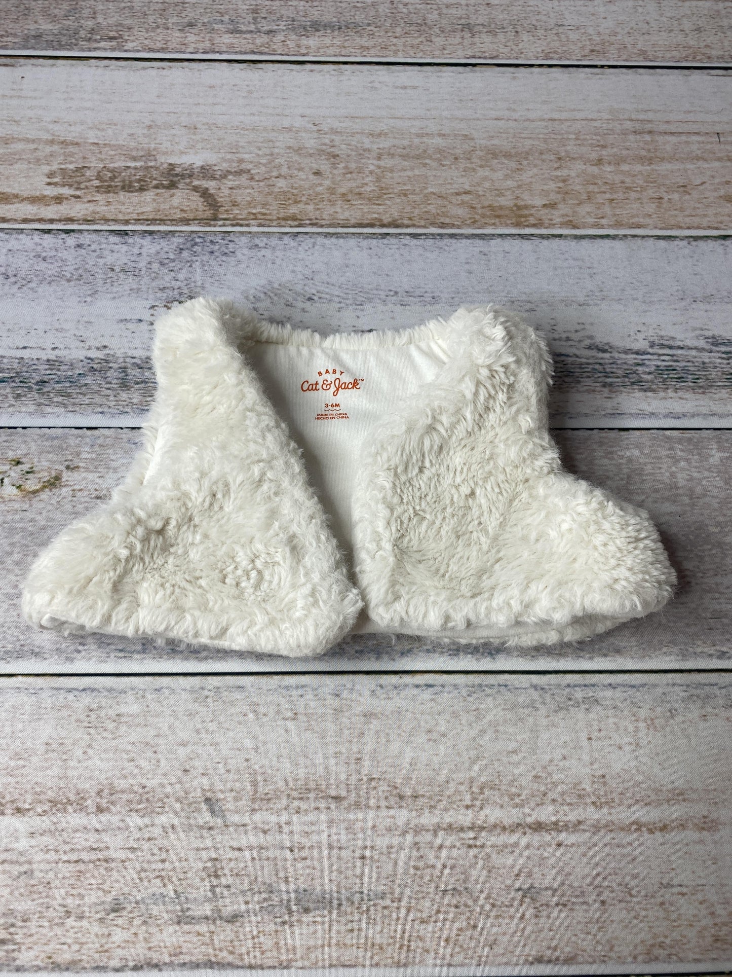 Cat & Jack Girls cream Vest Size: 3-6 months cream