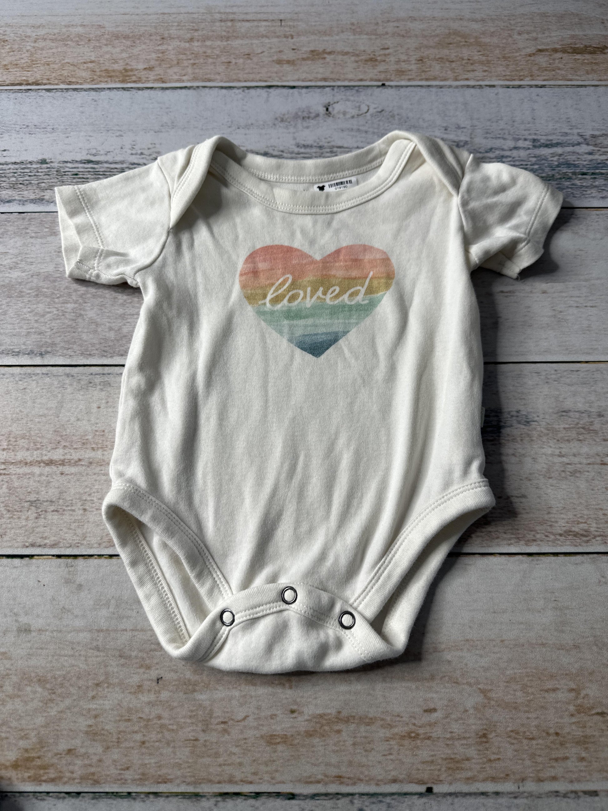 Finn + Emma Unisex cream Onesie Size: 6-9 months cream
