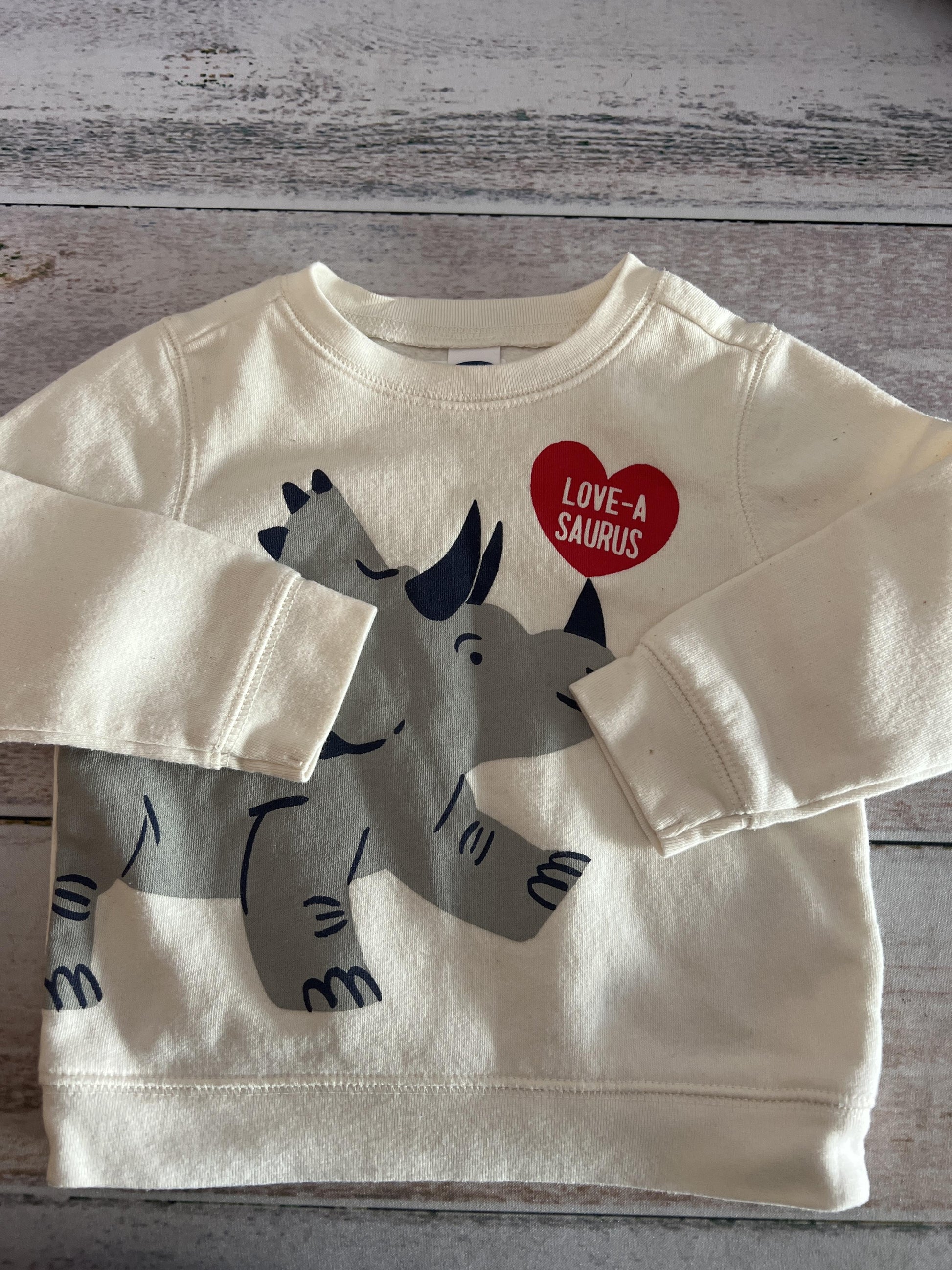 Old Navy Boys cream Sweater Size: 12-18 months cream