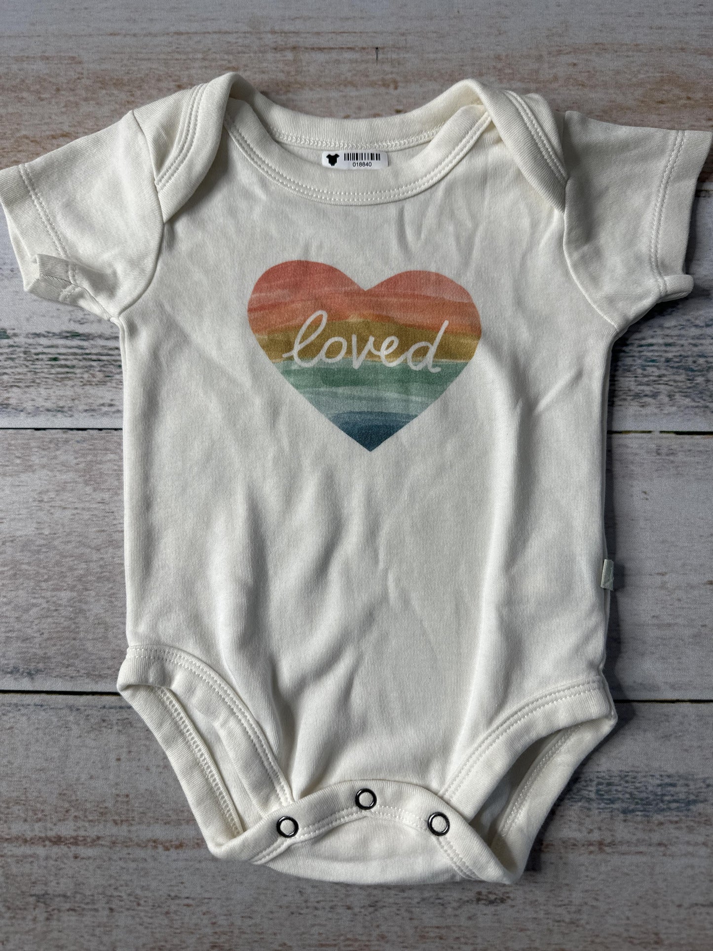 Finn + Emma Unisex cream Onesie Size: 3-6 months cream