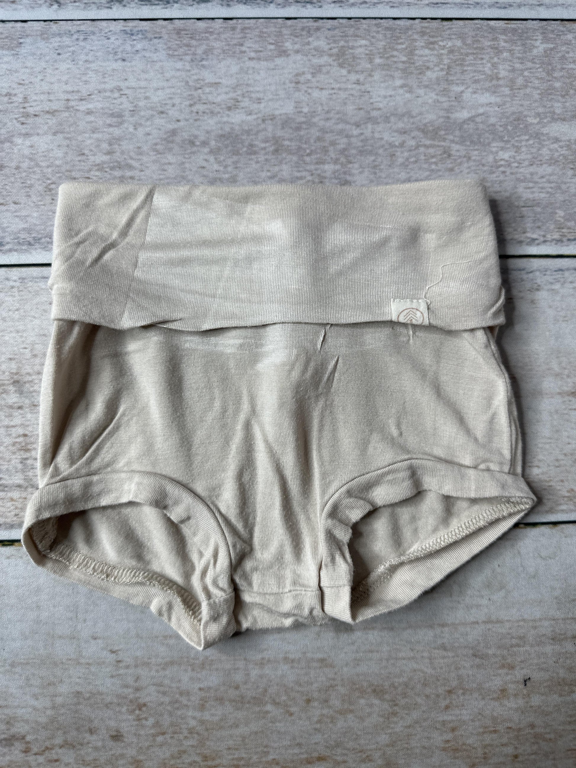 Tenth + Pine Girls cream Shorts Size: 12-18 months cream