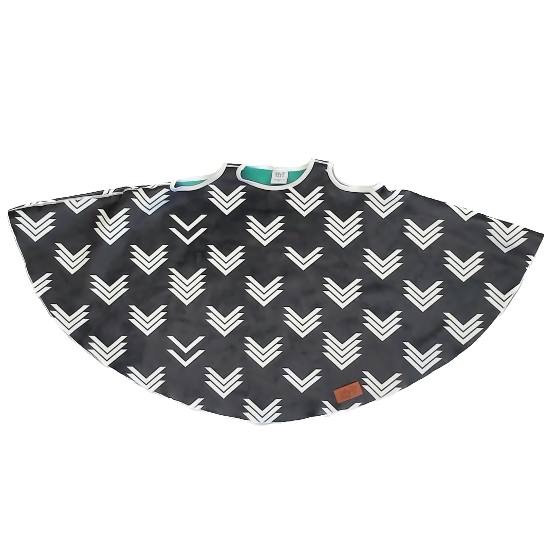 Chilly Child Unisex Dark Grey | White Pattern Poncho Size: M/L Dark Grey | White Pattern