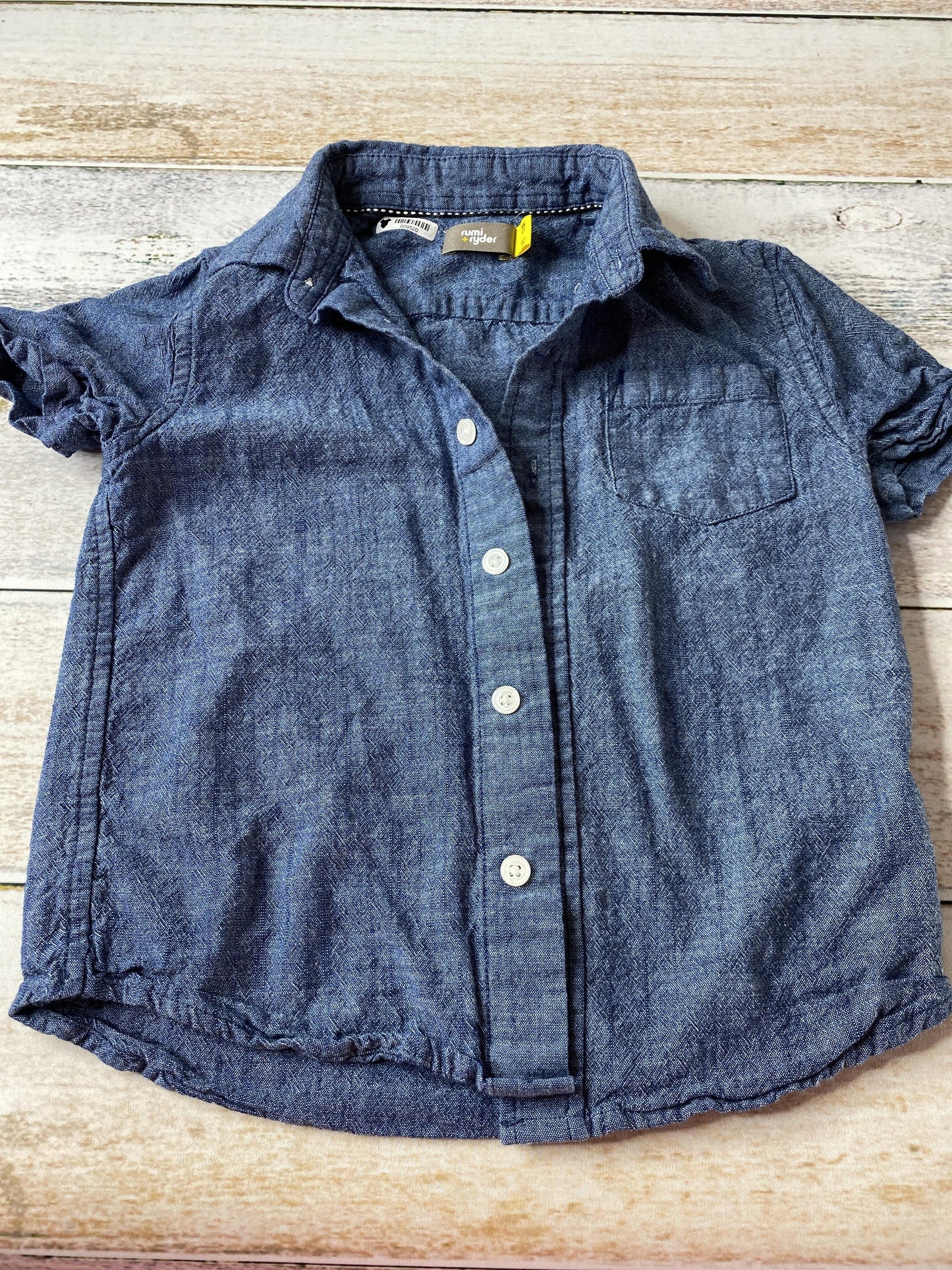 Rumi + Ryder Boys Denim Button Down Short Sleeve Size: 4-5 Years Denim