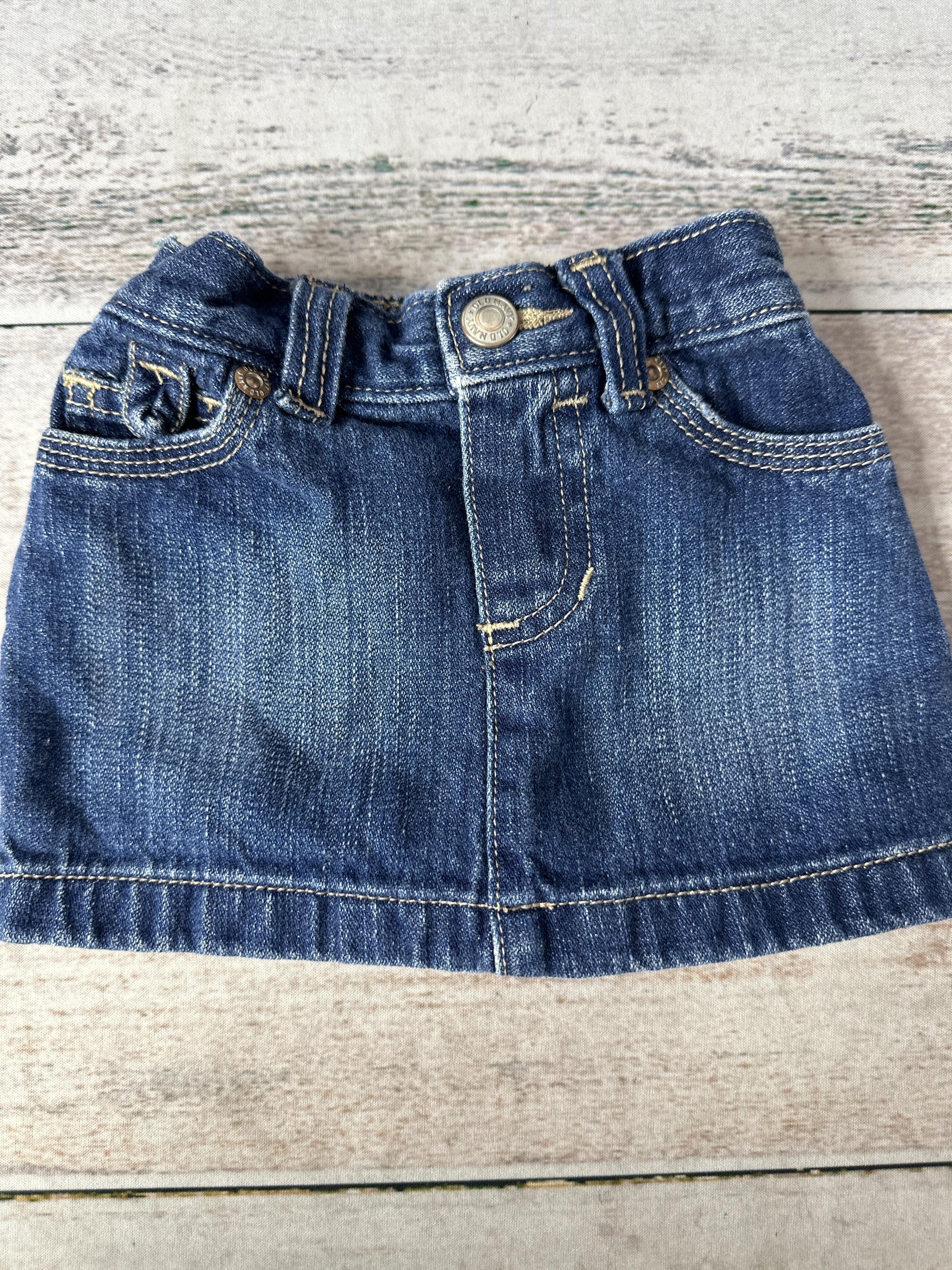 Old Navy Girls Denim Skirt Size: 6-9 months Denim