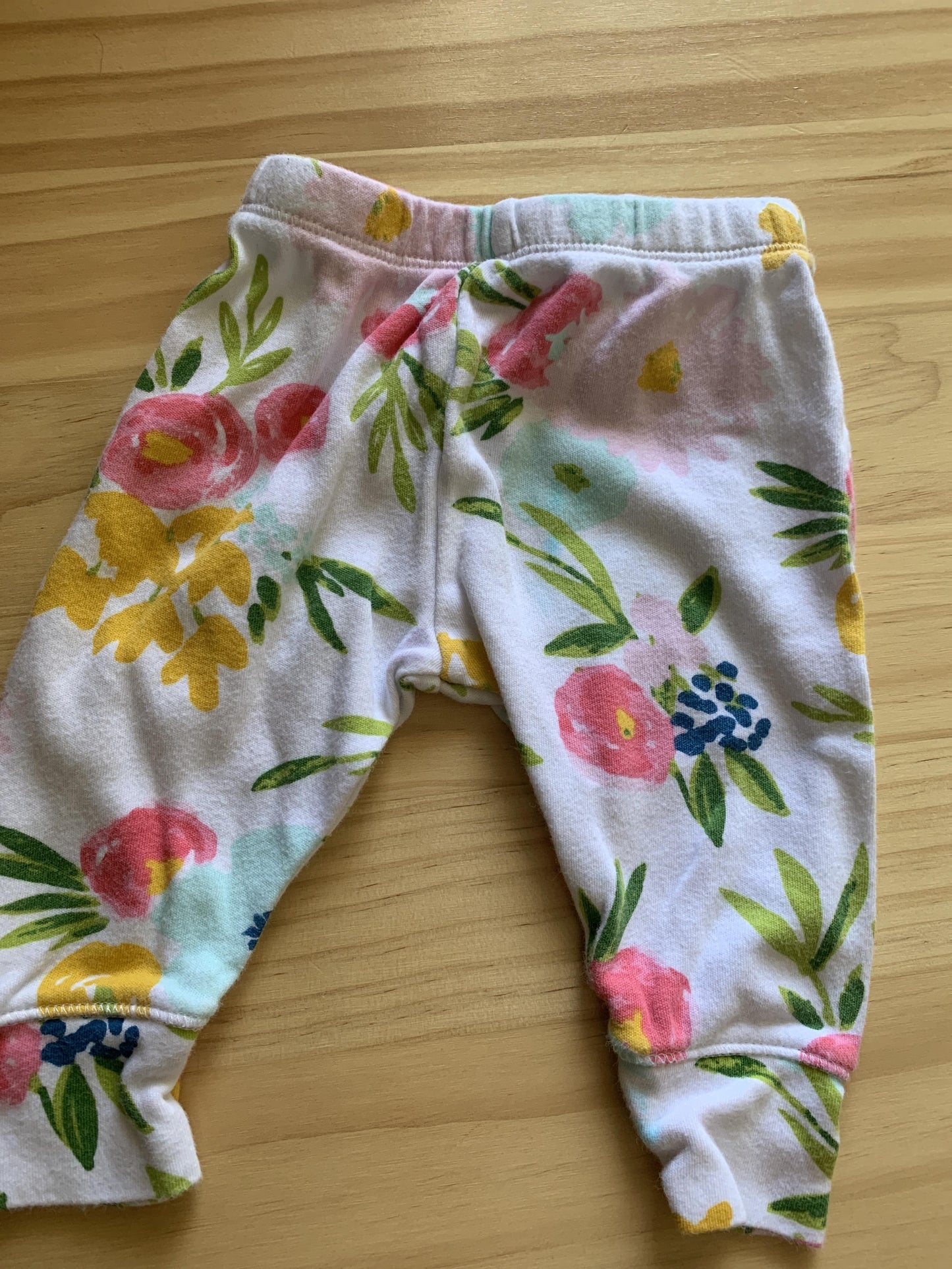 Girls Flowers Pants Size: 0-3 months Flowers