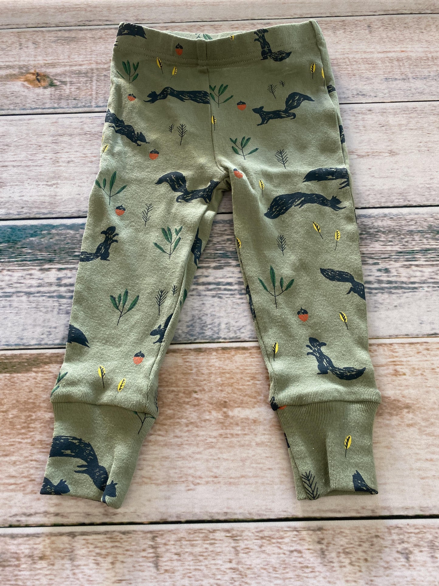 Oliver & Rain Unisex Forest Green | animals Pants Size: 18 months Forest Green | animals