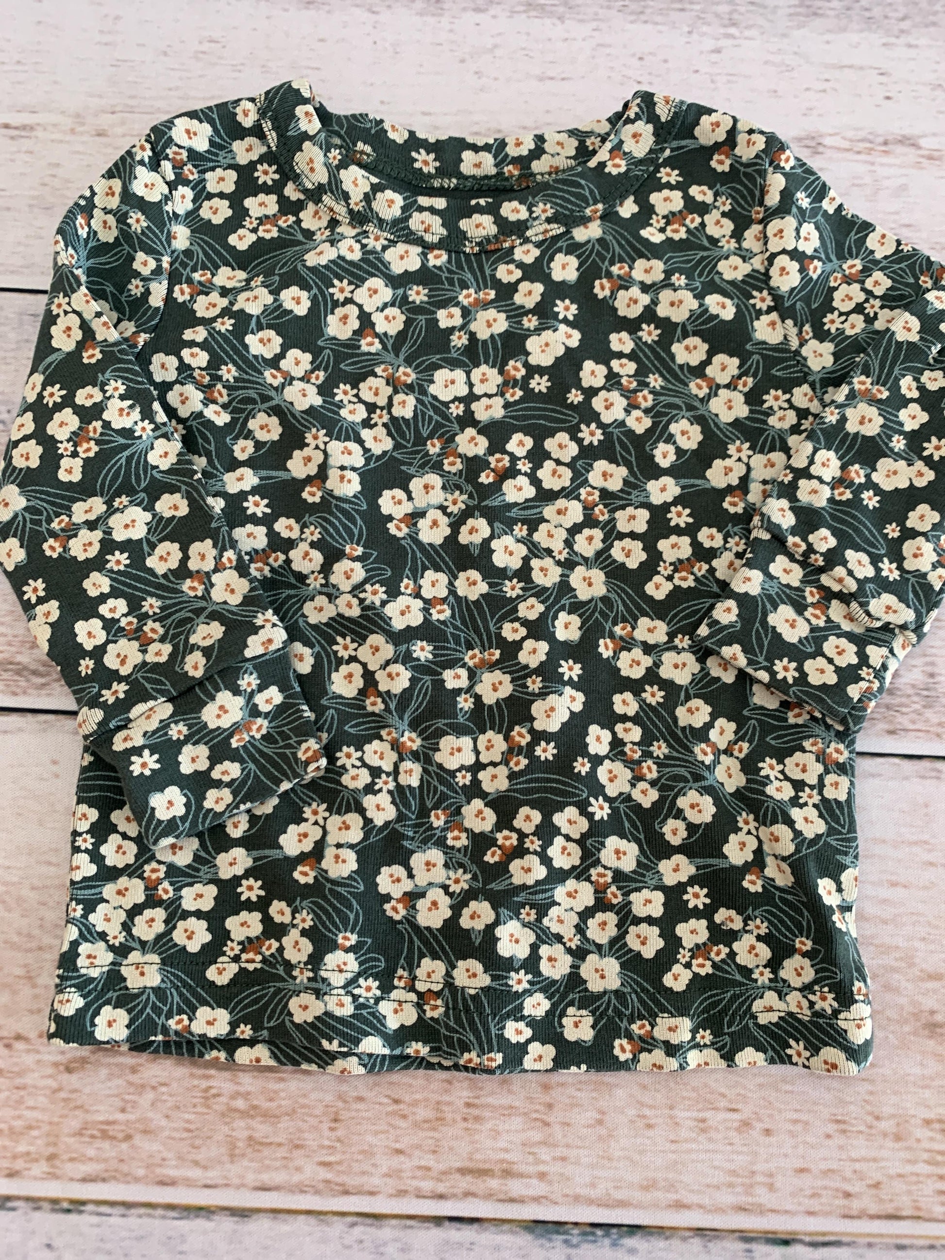 Oliver & Rain Girls Forest Green | Flowers Pajamas Size: 6 months Forest Green | Flowers