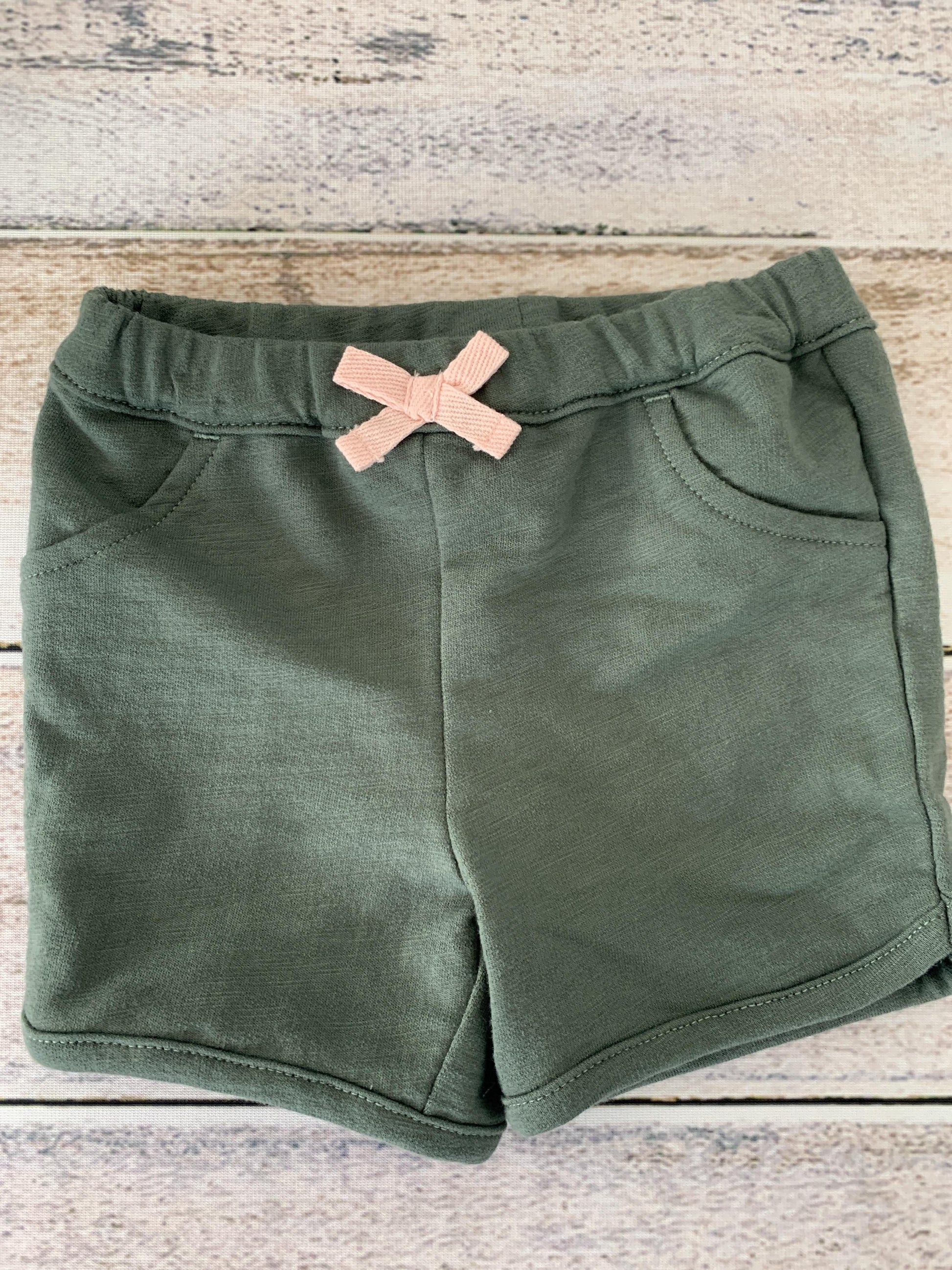 Carters Girls Forest Green | pink Shorts Size: 12M Forest Green | pink