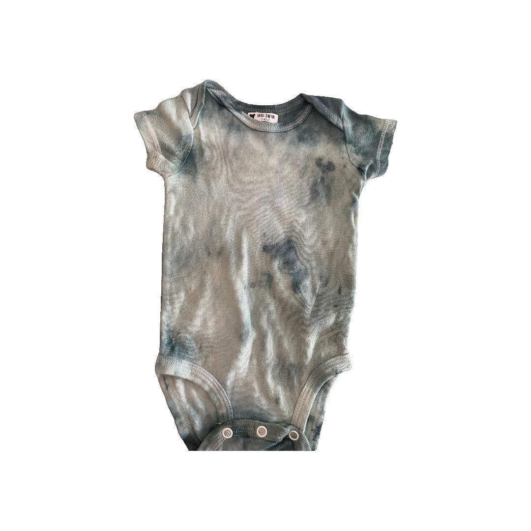 Boys Forest Green | Tie Dye Onesie Size: 3 months Forest Green | Tie Dye