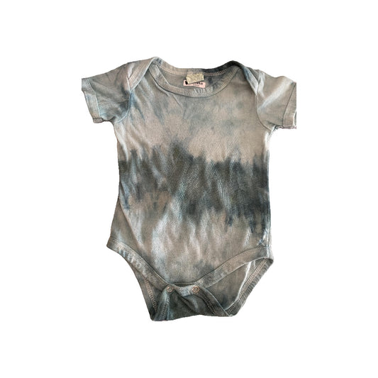 Boys Forest Green | Tie Dye Onesie Size: 0-3 months Forest Green | Tie Dye