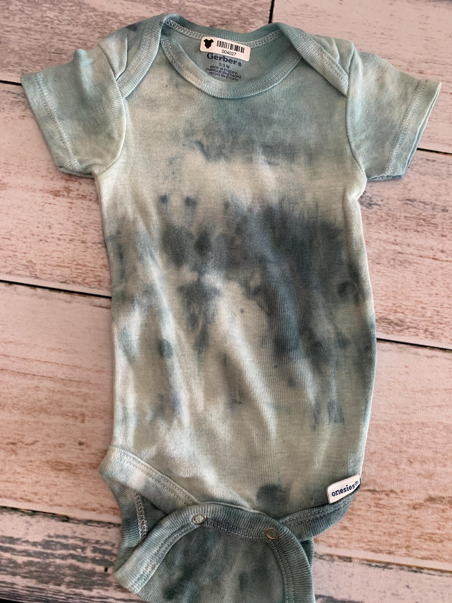Boys Forest Green | Tie Dye Onesie Size: 0-3 months Forest Green | Tie Dye