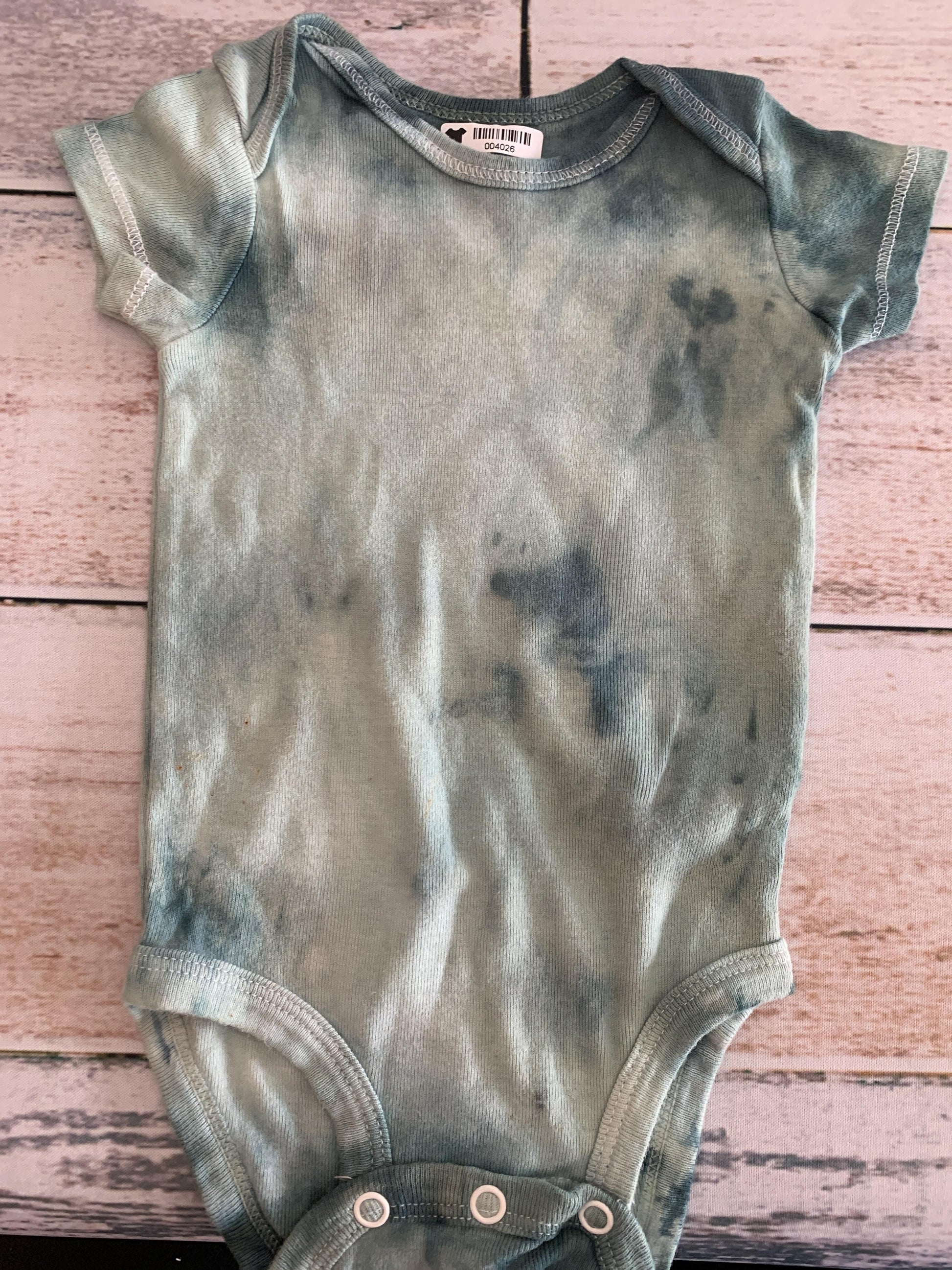 Boys Forest Green | Tie Dye Onesie Size: 3 months Forest Green | Tie Dye