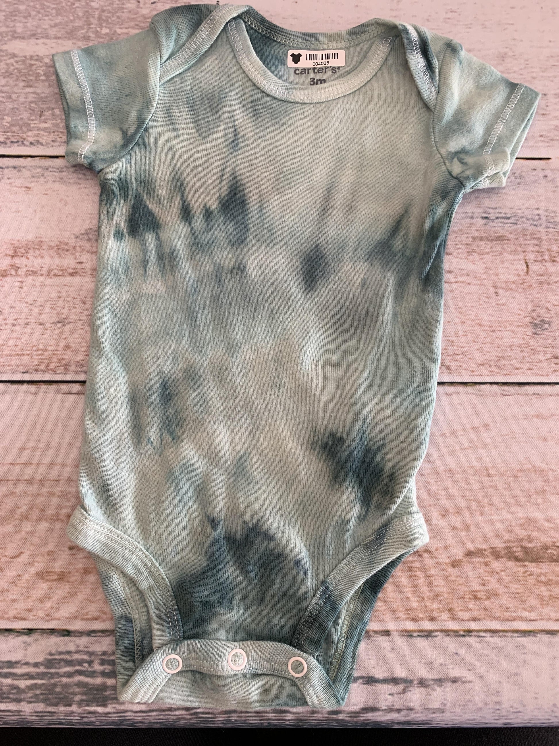 Boys Forest Green | Tie Dye Onesie Size: 3 months Forest Green | Tie Dye