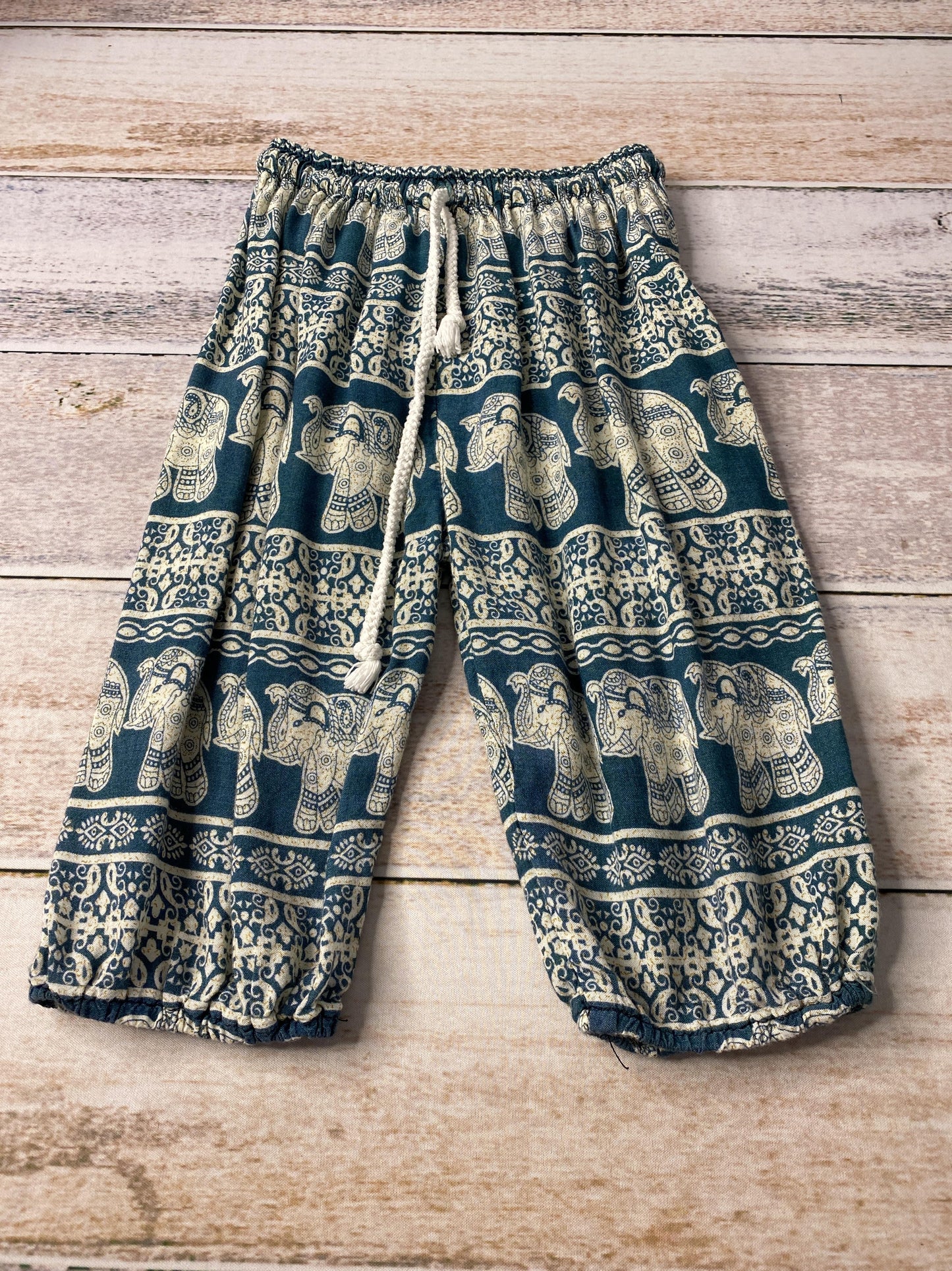 Girls Forest Green | White | Pattern Pants Size: 12M Forest Green | White | Pattern