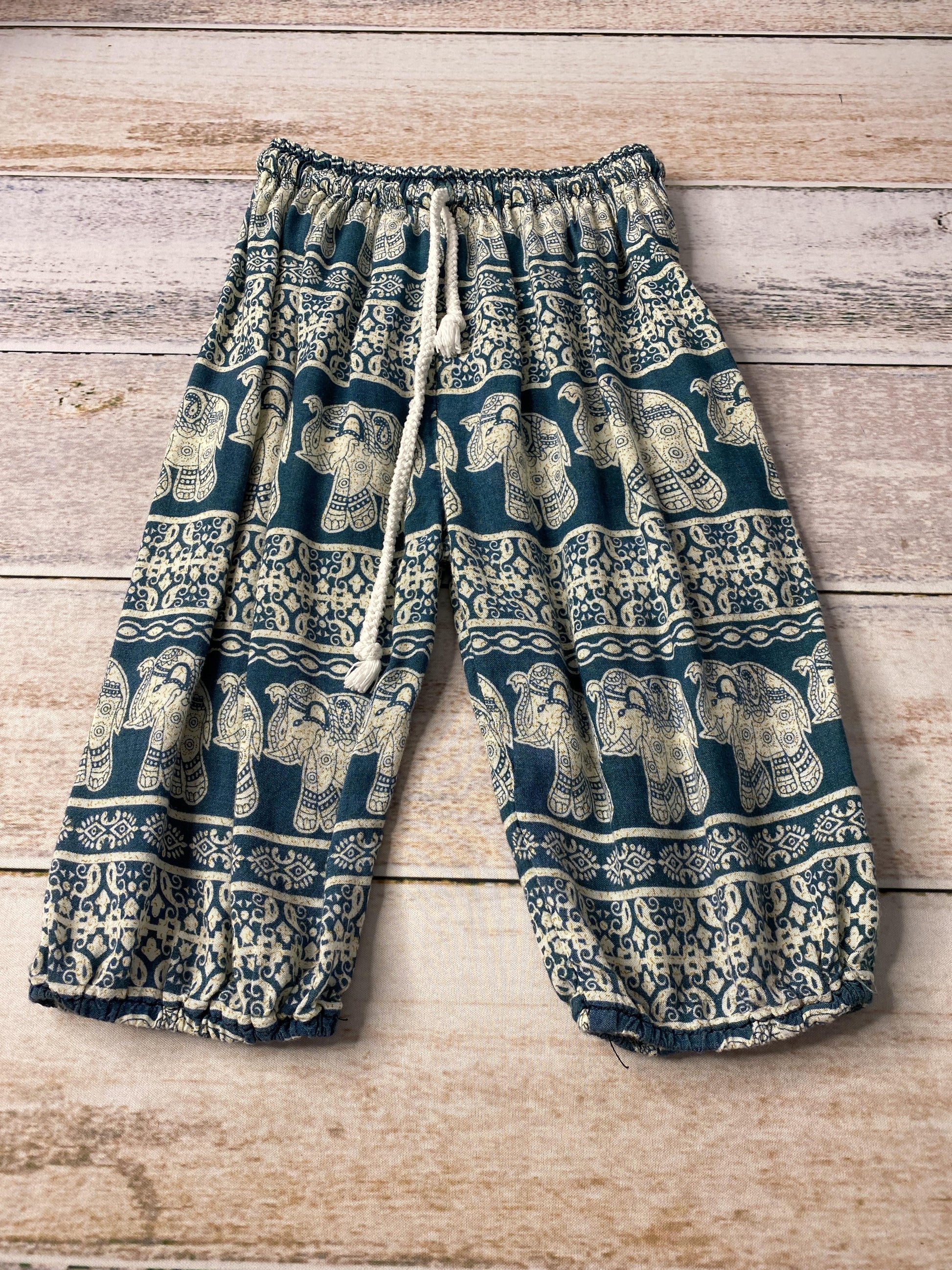 Girls Forest Green | White | Pattern Pants Size: 12M Forest Green | White | Pattern