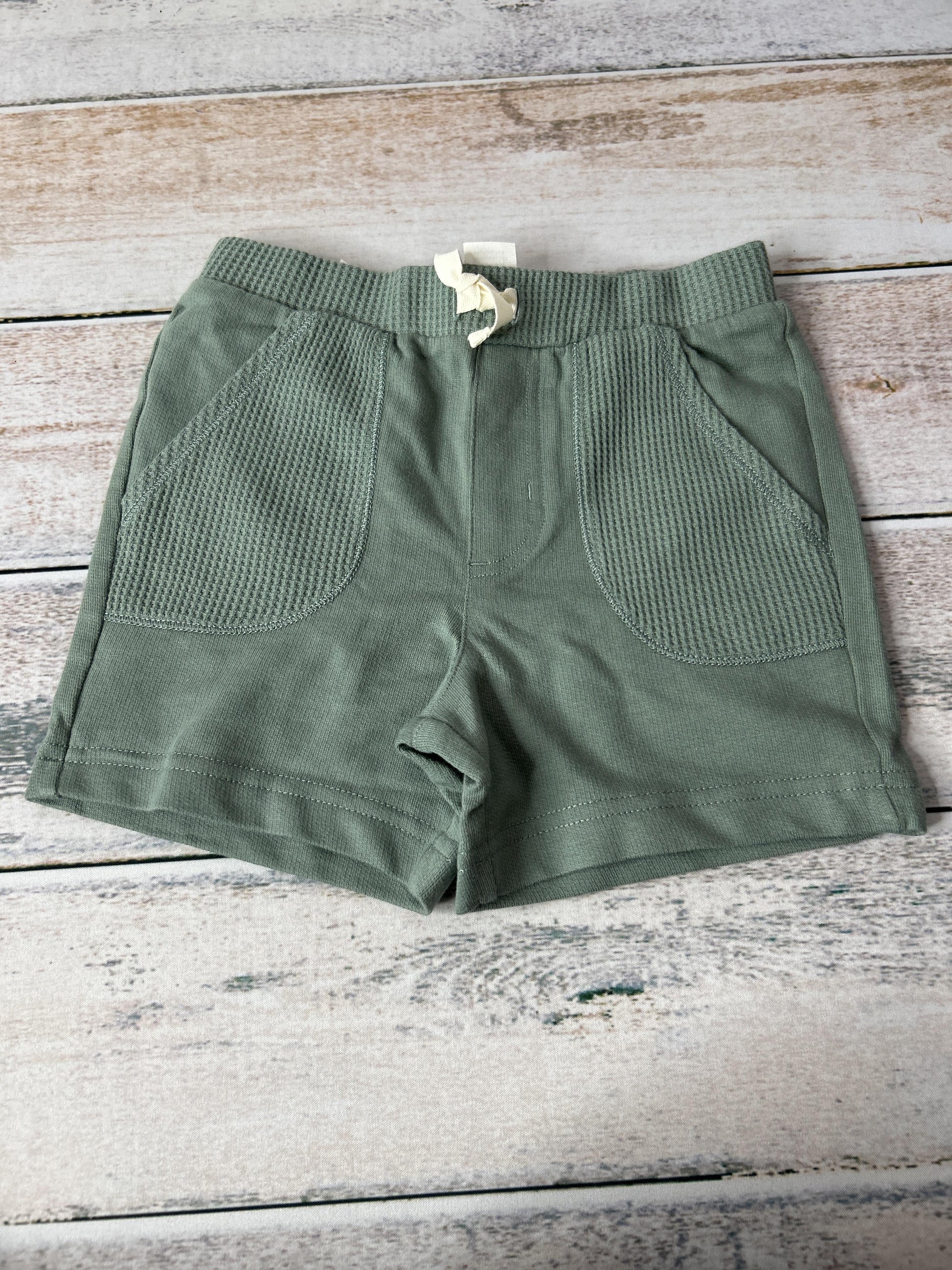 Unisex Forest Green Shorts Size: 4T Forest Green