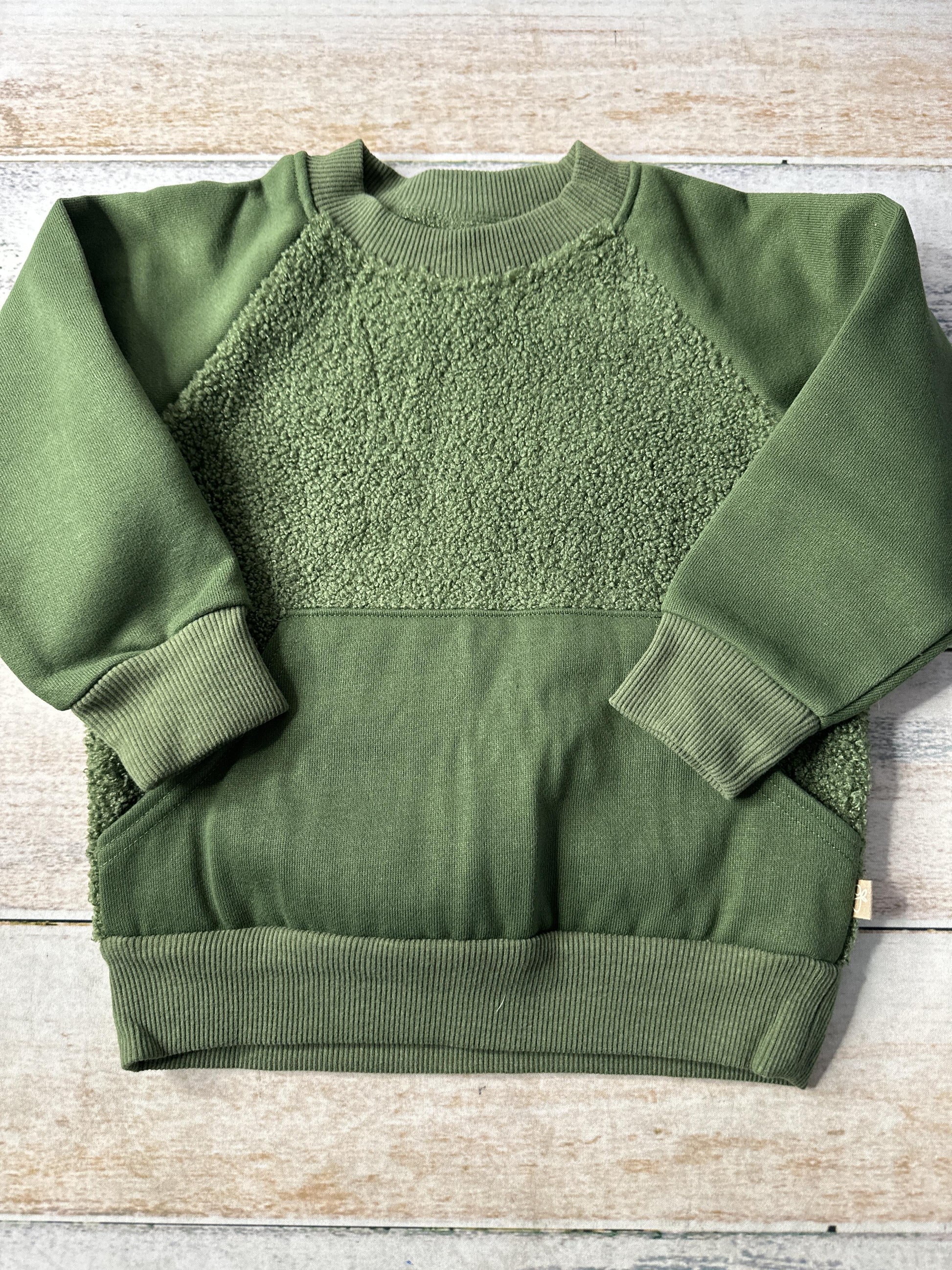 Unisex Forest Green Sweater Size: 2T Forest Green