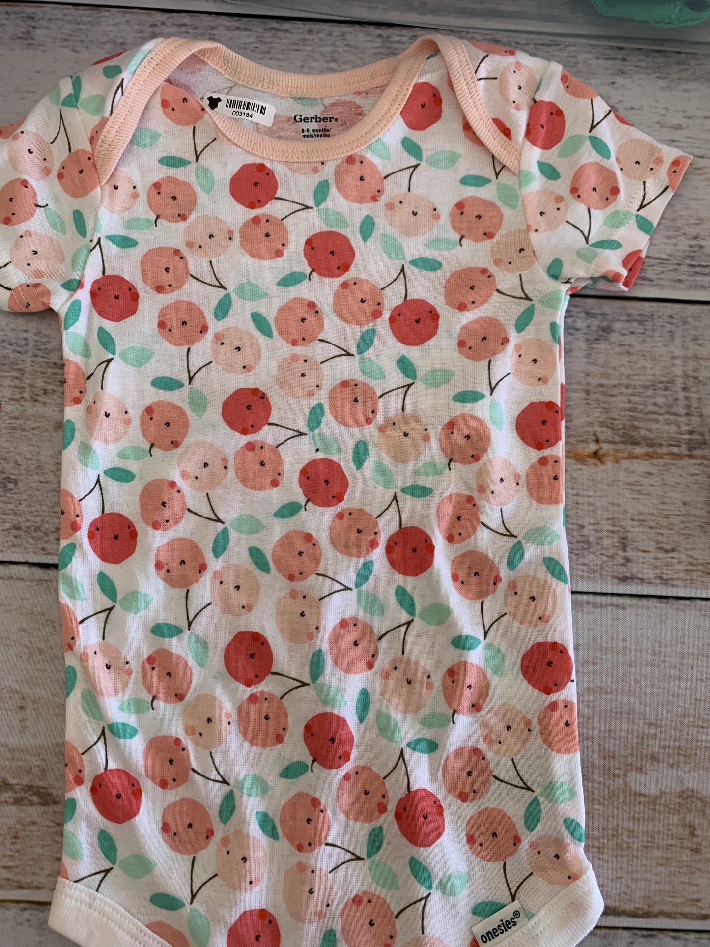 Gerber Childrenswear Girls Fruit Onesie Size: 6-9 months Fruit