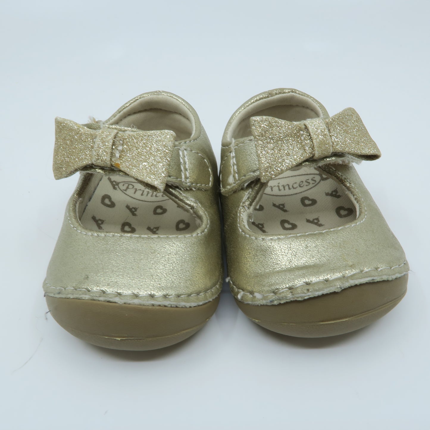 Disney Girls Gold Shoes Size: 1 Infant Gold