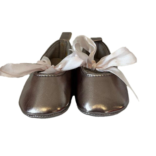Espirit Girls Gold Shoes Size: 3-6 Months Gold