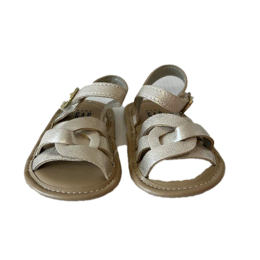 Gap Girls Gold Sandals Size: 3-6 Months Gold