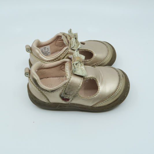 Beauties Girls Gold Shoes Size: *6-12 Months Gold