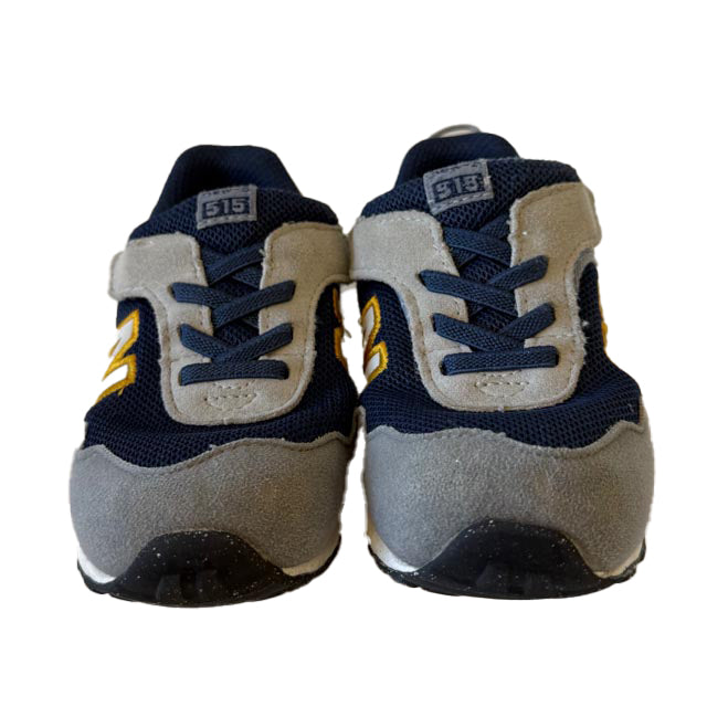 New Balance Boys Gray | Navy Sneakers Size: 9 Toddler