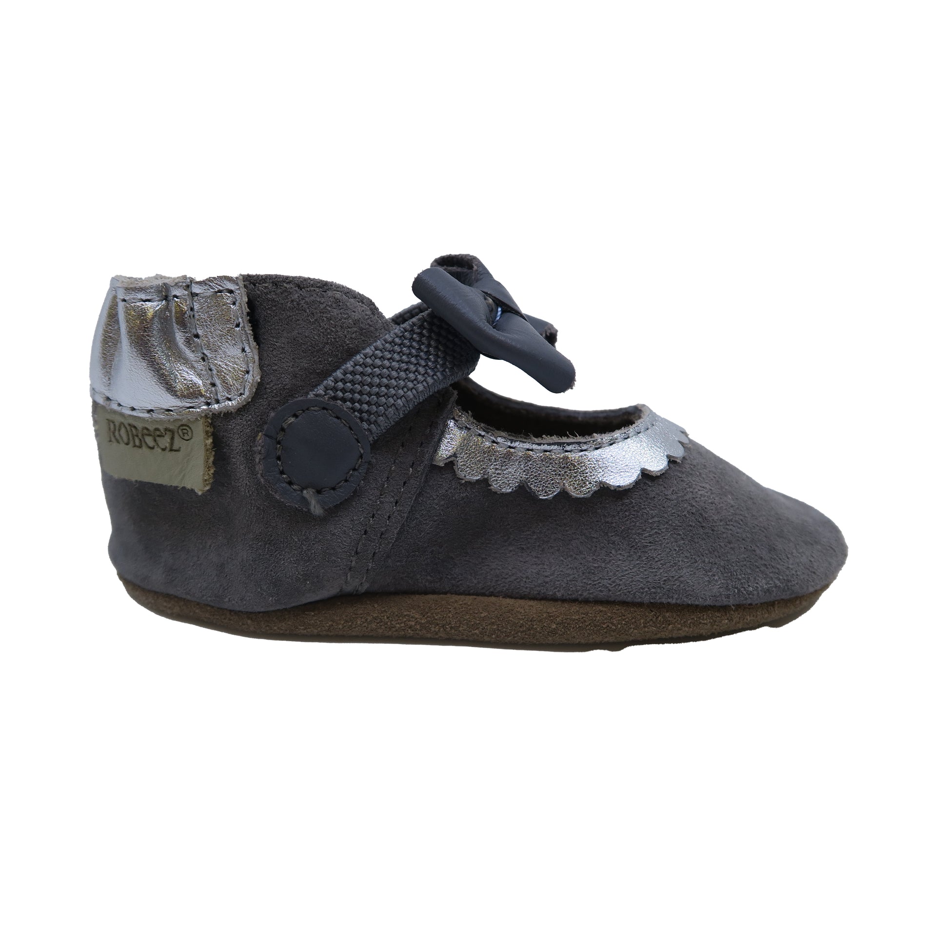Unknown Brand Girls Gray Shoes Size: 0-6 Months Gray