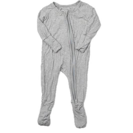 Scainf Boys Gray 1-piece footed Pajamas Size: Newborn Gray
