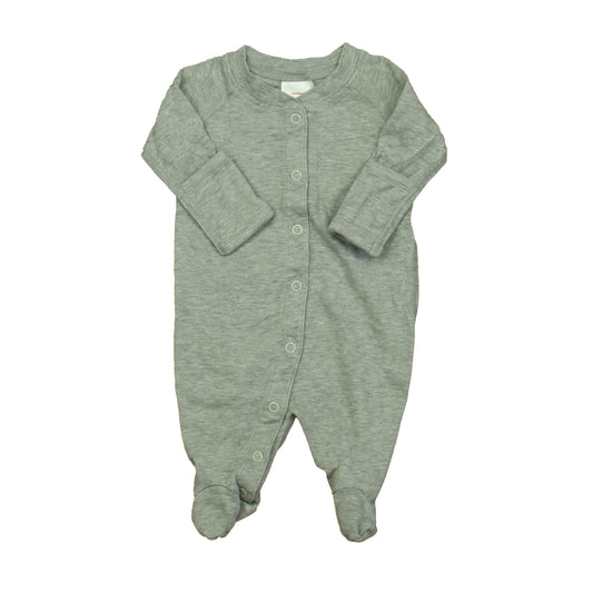 Hanna Andersson Girls Gray 1-piece footed Pajamas Size: Newborn