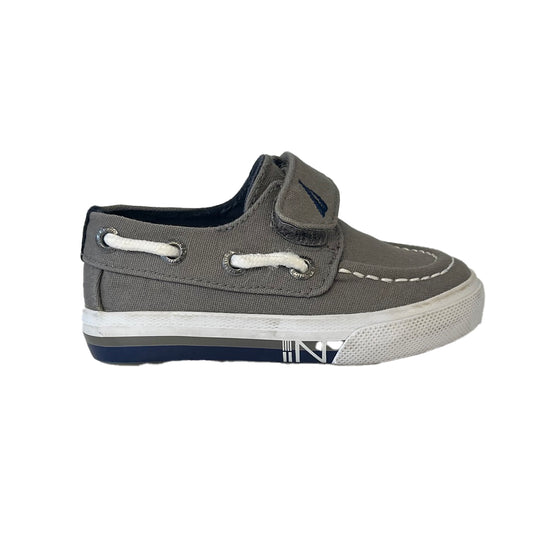 Nautica Boys Gray Shoes Size: 5T Gray